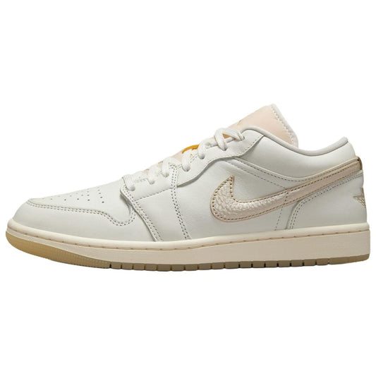 ジョーダン Jordan Air Jordan 1 Low SE スニーカー レディース