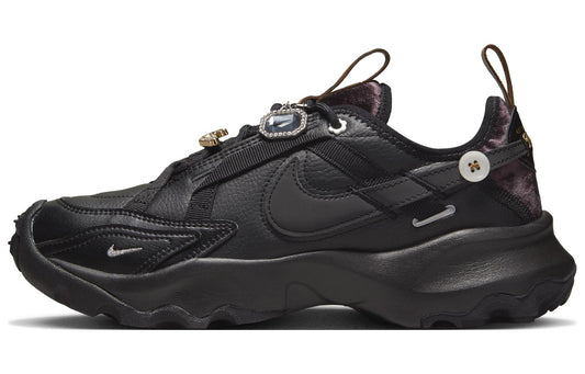 ナイキ Nike TC7900 スニーカー レディース